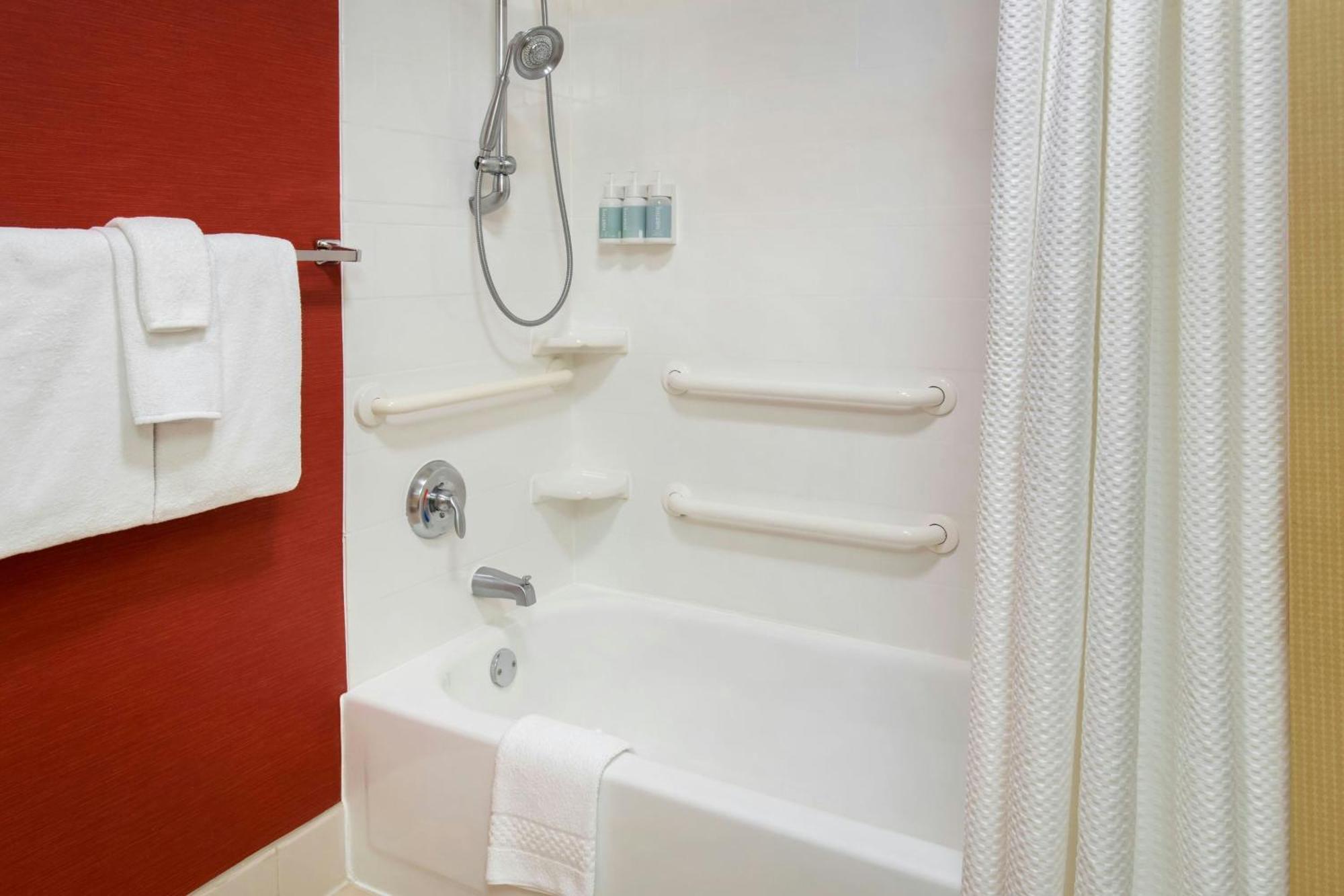 Courtyard By Marriott Mt. Laurel Hotel Mount Laurel Exterior foto