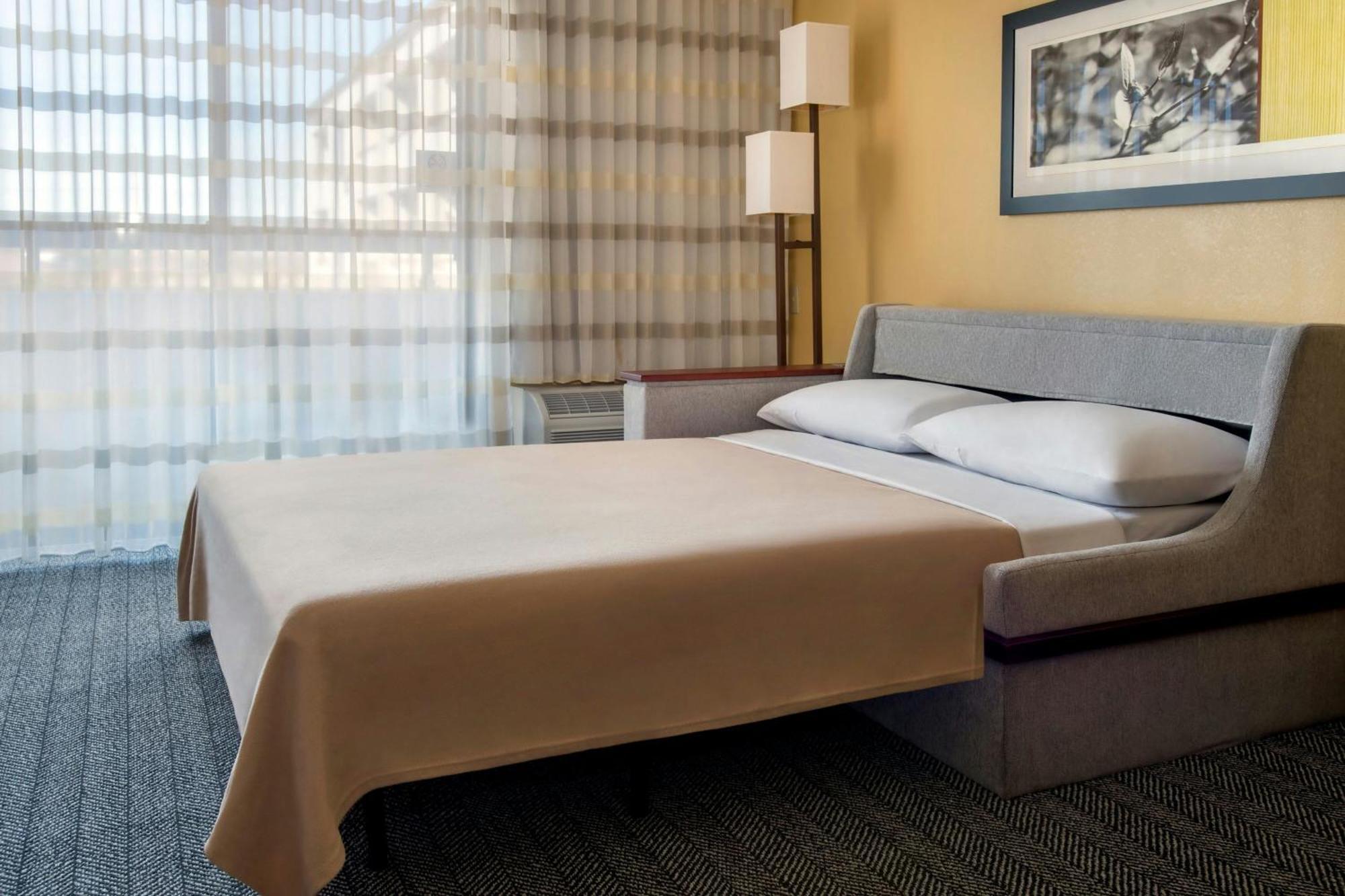 Courtyard By Marriott Mt. Laurel Hotel Mount Laurel Exterior foto